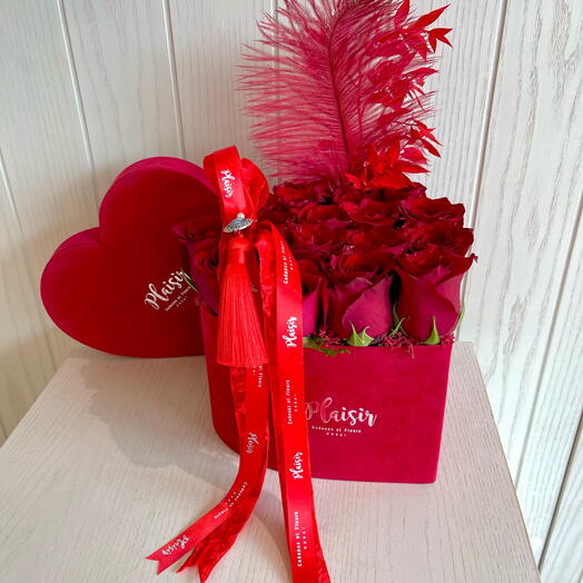 Red rose heart box