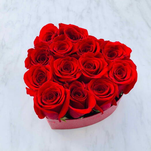20 роз в форме сердца (красная коробка)