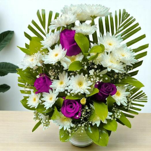 Цветы в корзине