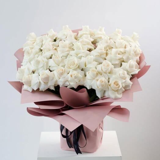 December - white Rose Bouquet -35
