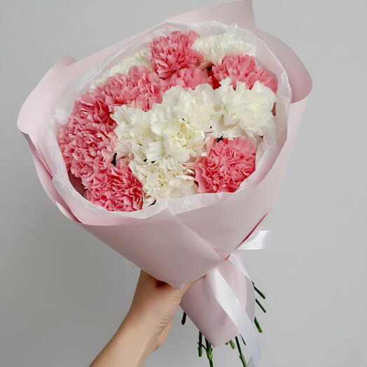 Blush Ivory – 15 Carnation Bouquet