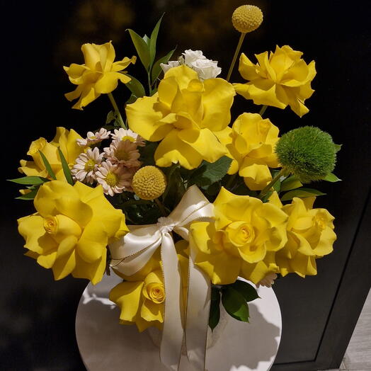 Yellow roses  in vase