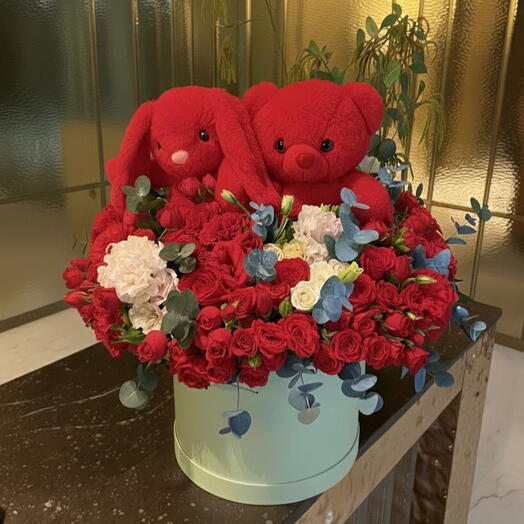 Роскошная коробка "Багряное Объятие"