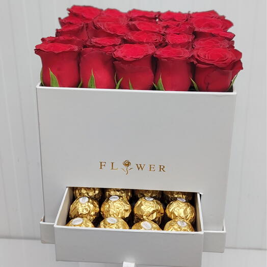 25 красных роз и 16 конфет Ferrero Rocher 002