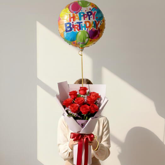 Red roses bouquet with birthdays balloon