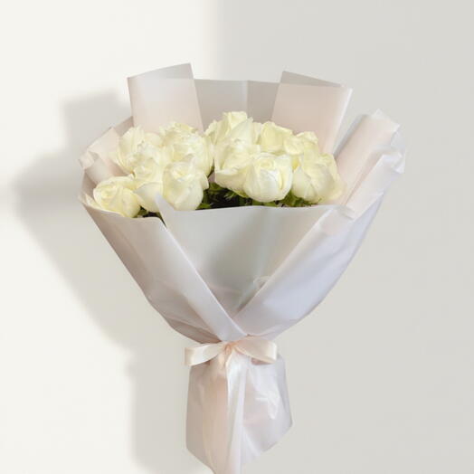 20 White Roses Elegant Bouquet
