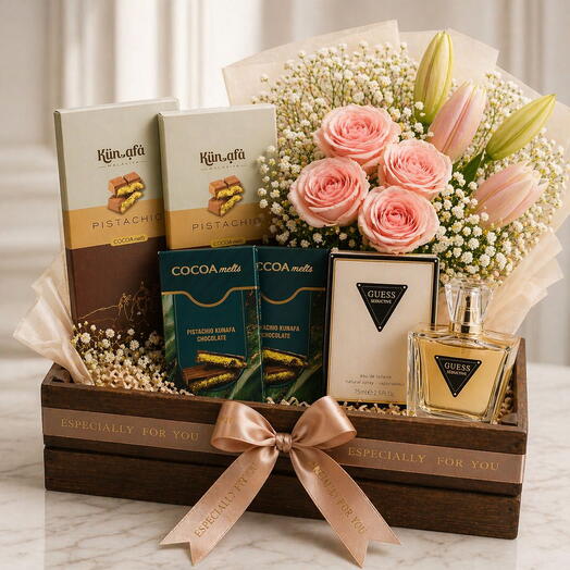 Luxury Bloom   Scent Hamper Pink Roses, Kinda Chocolate   Premium Perfume Set