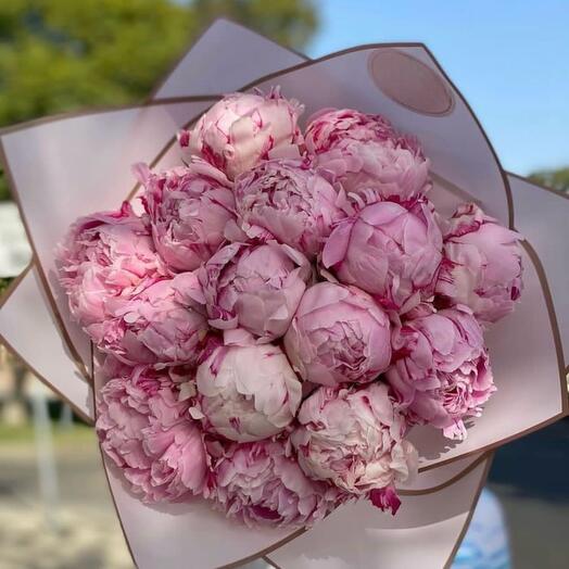 Bouquet of pink peonies Sarah