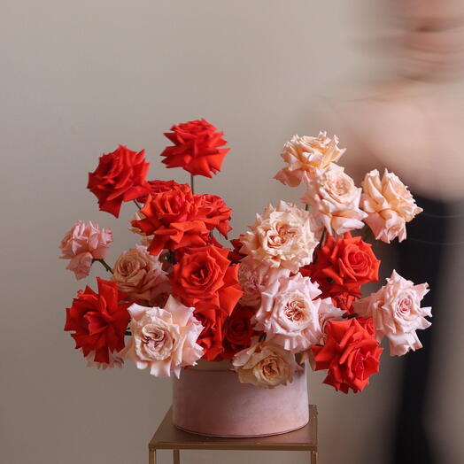 Fleurs dans une boîte Rosell