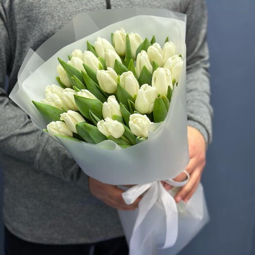 29 White Tulips