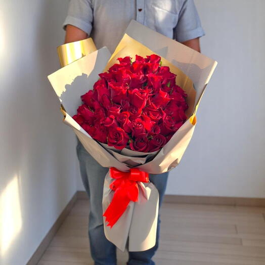 41 Red Valentine Petals