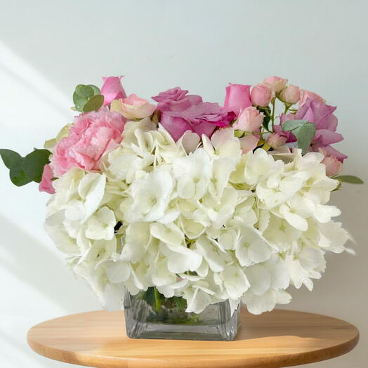 💜 Elegant Harmony Vase – Purple   Pink Roses with White Hydrangea | Luxury Flower Delivery Dubai