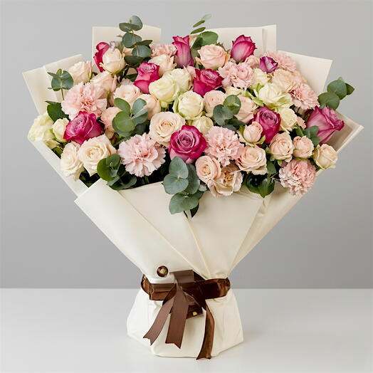 Purple Blush – Romantic Rose Bouquet