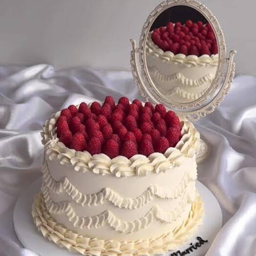 Big Raspberry Cake