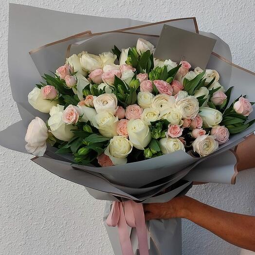 Mixed flowers bouquet