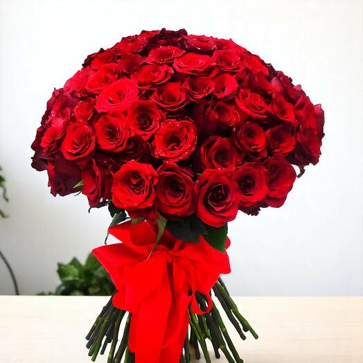 Bouquet de 99 roses rouges