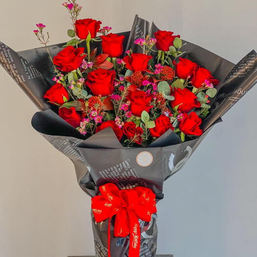 Luxury red rose bouquet