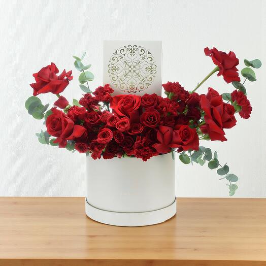 Ярко-красная коробка с цветами и благовонием Rasasi Bukhoor Raqiya