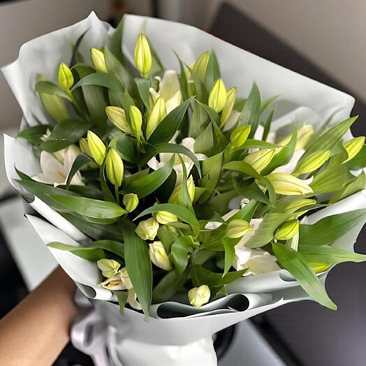 Luxury Snow Bloom | White Lily Bouquet for Sympathy   Celebrations | Dubai Delivery