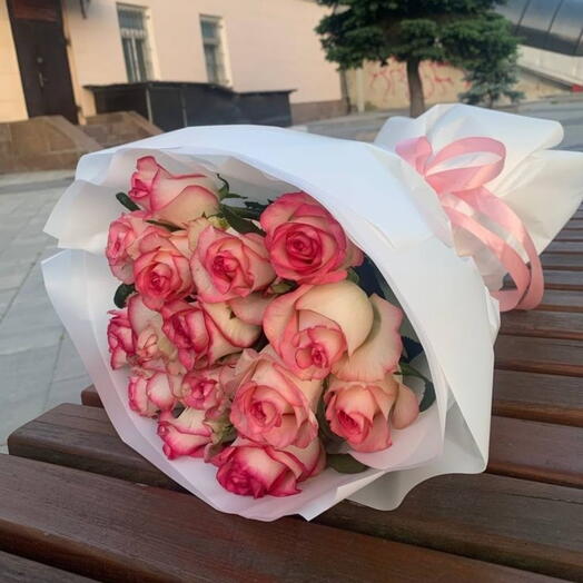Premium 20 Pink Roses Bouquet