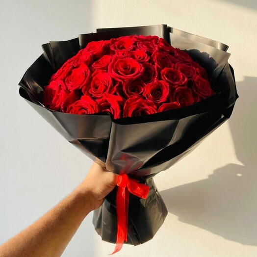 Puskins Bloom - A Luxurious Floral Embrace