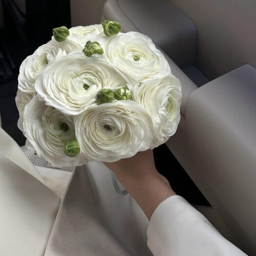 Bridal flowers bouquet with ranunculus