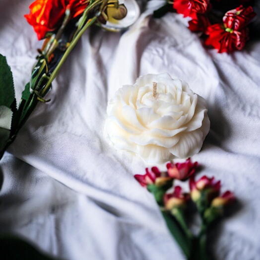 Пионовая свеча