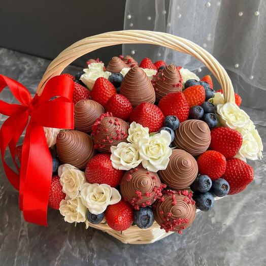 Bauty Berry Basket