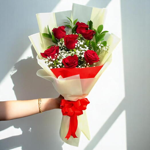 Eternal Love – 7 Red Roses Bouquet