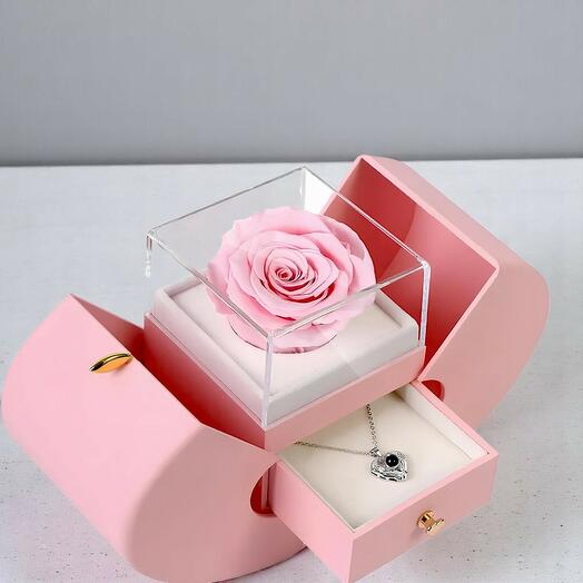 Preserved Roses pink with necklace