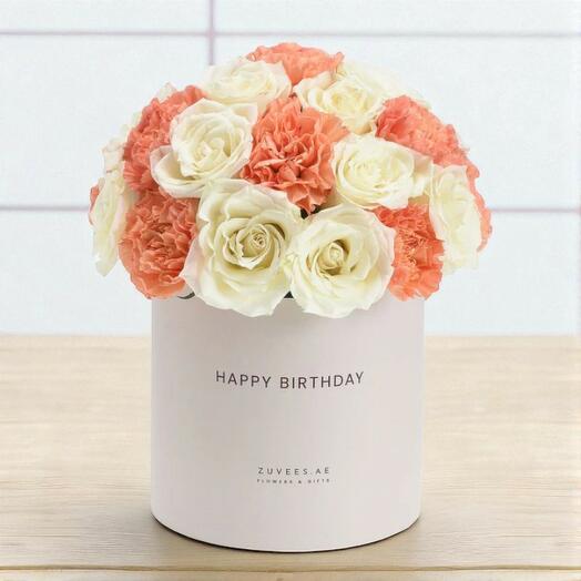 Sahar Blossoms цветочный бокс на день рождения