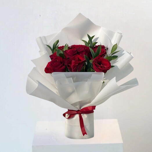 Для возлюбленной _ Классический роскошный букет из красных роз для годовщины или дня рождения и для неё