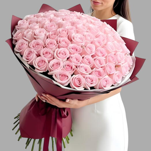 Букет из 151 розовой розы ко Дню святого Валентина