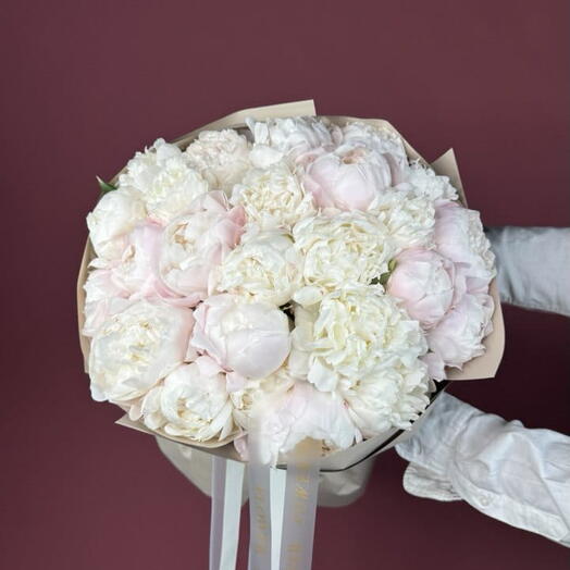 Нежно-розовый: букет из 25 пионов