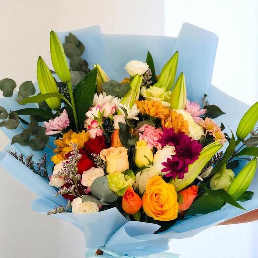 Mix flowers Lilly Bouquet