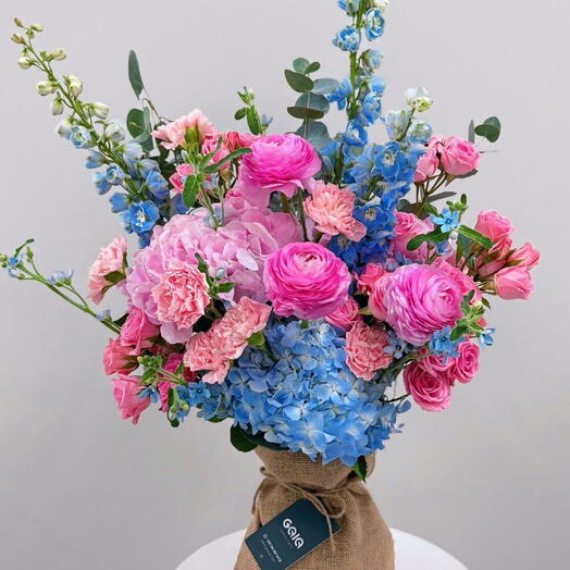 Elegant Pink Sky Serenity