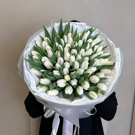 Премиум-букет из 99 белых тюльпанов