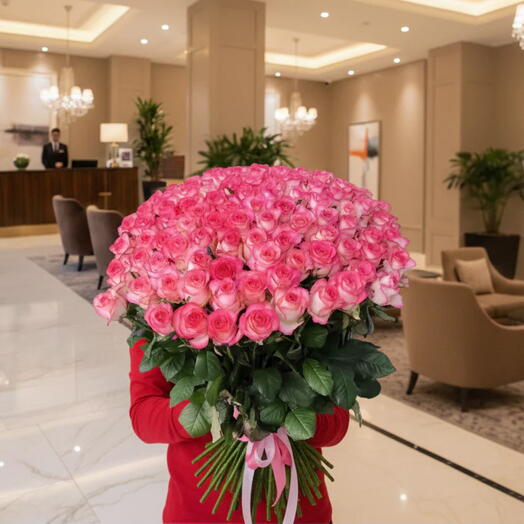 Букет Blush Infinity - 101 роза розового цвета