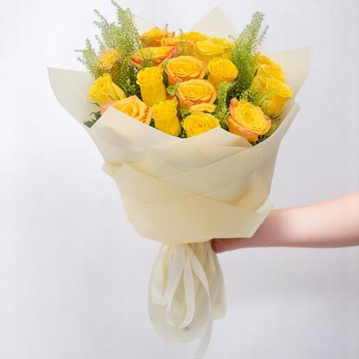 Temooly Bouquet – 39 Yellow Roses with Green Fillers in White Wrapping