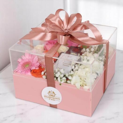 You re the Best Flower   Perfume Gift Box – VIP Fragrance with Fresh Floral Arrangement