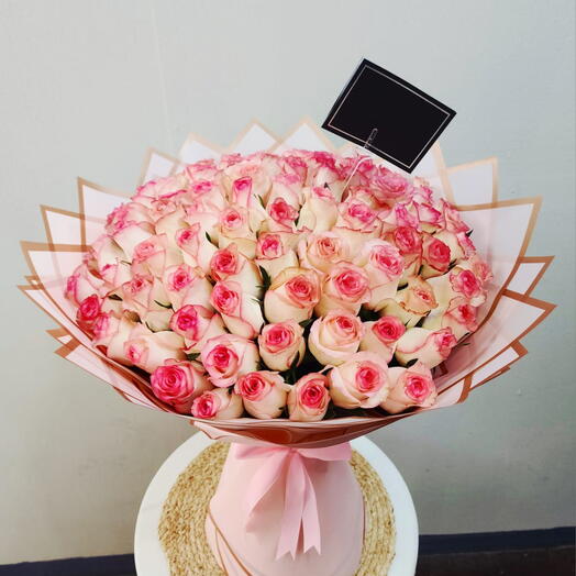 101Pink jumaila Roses bouquets