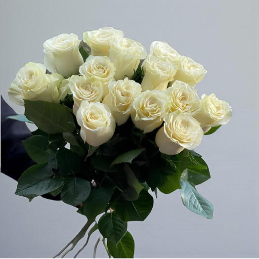 Букет из 15 белых роз