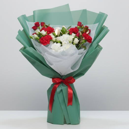 Ramo mixto de flores de Navidad