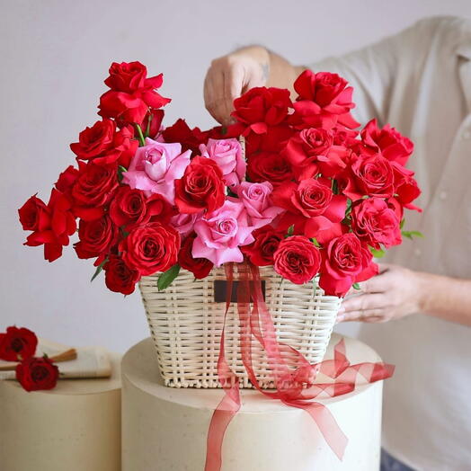 Величие Любви _ Классическая Красно-Розовая Роскошная Корзина