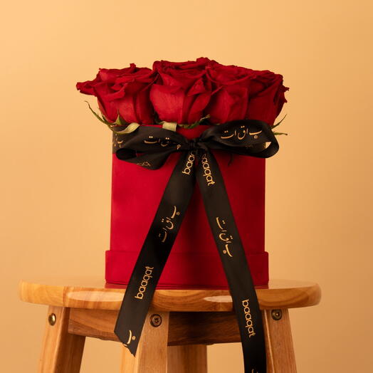 Фирменная коробка красных роз Baaqat