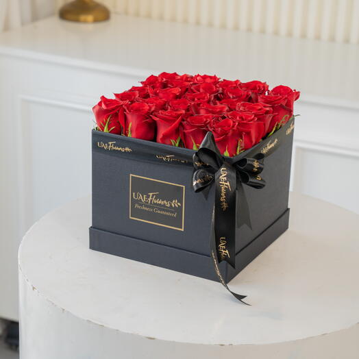 25 Red Roses Box