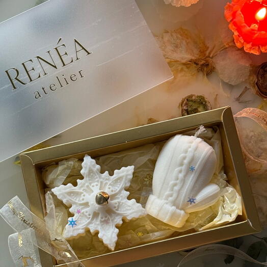 Snowflake and mitten gift set