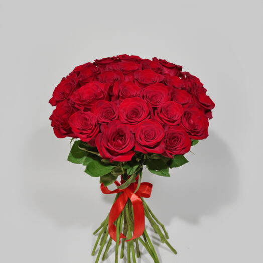 25 Red Roses Valentine s Flower Arrangement with Red Ribbon | Romantic Flower Delivery in UAE