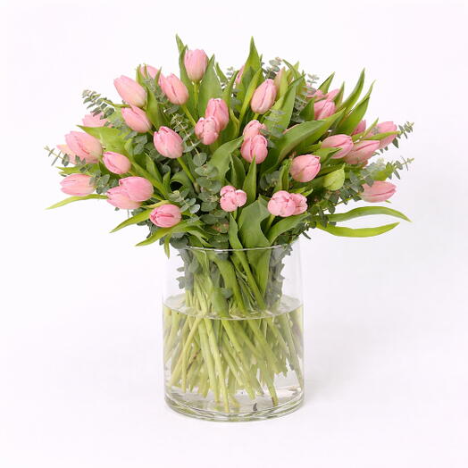 51 розовый тюльпан в цилиндрической вазе