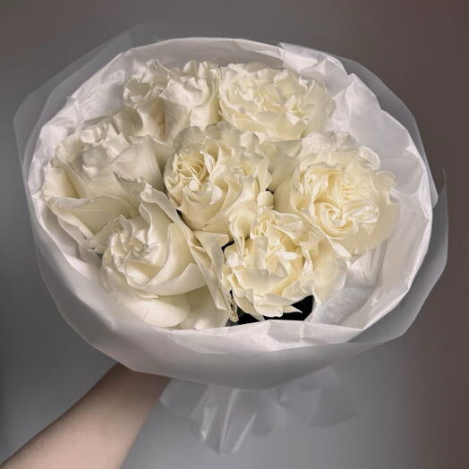Flowers bouquet with 7 moonstone white Ecuador roses